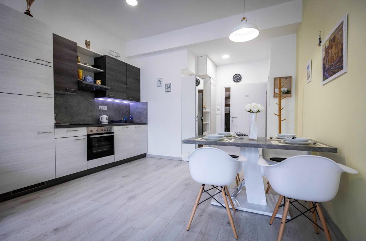 Deluxe Apartman Egle1 I Studio Egle 2 Whit A Private Parking Загреб Екстер'єр фото